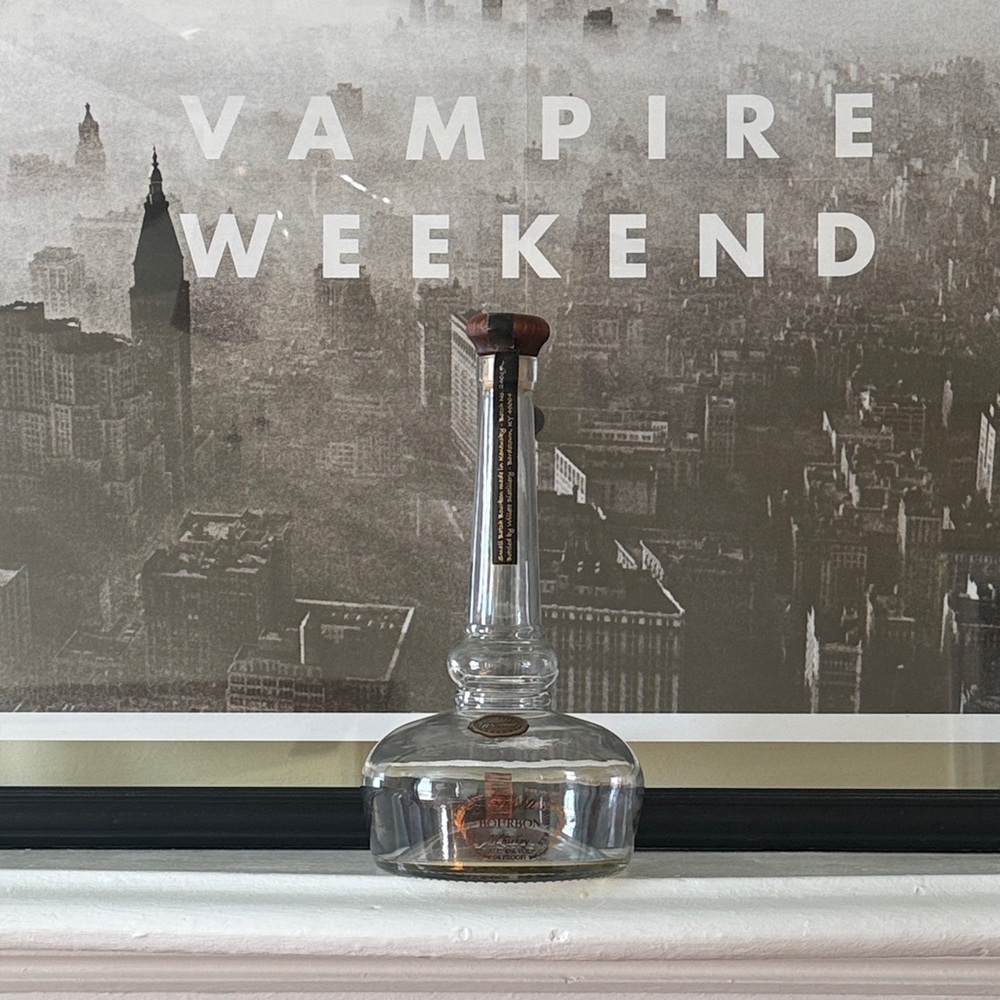 Willett Pot Still Reserve EMPTY BOTTLE. Perfect for a decanter or just display.